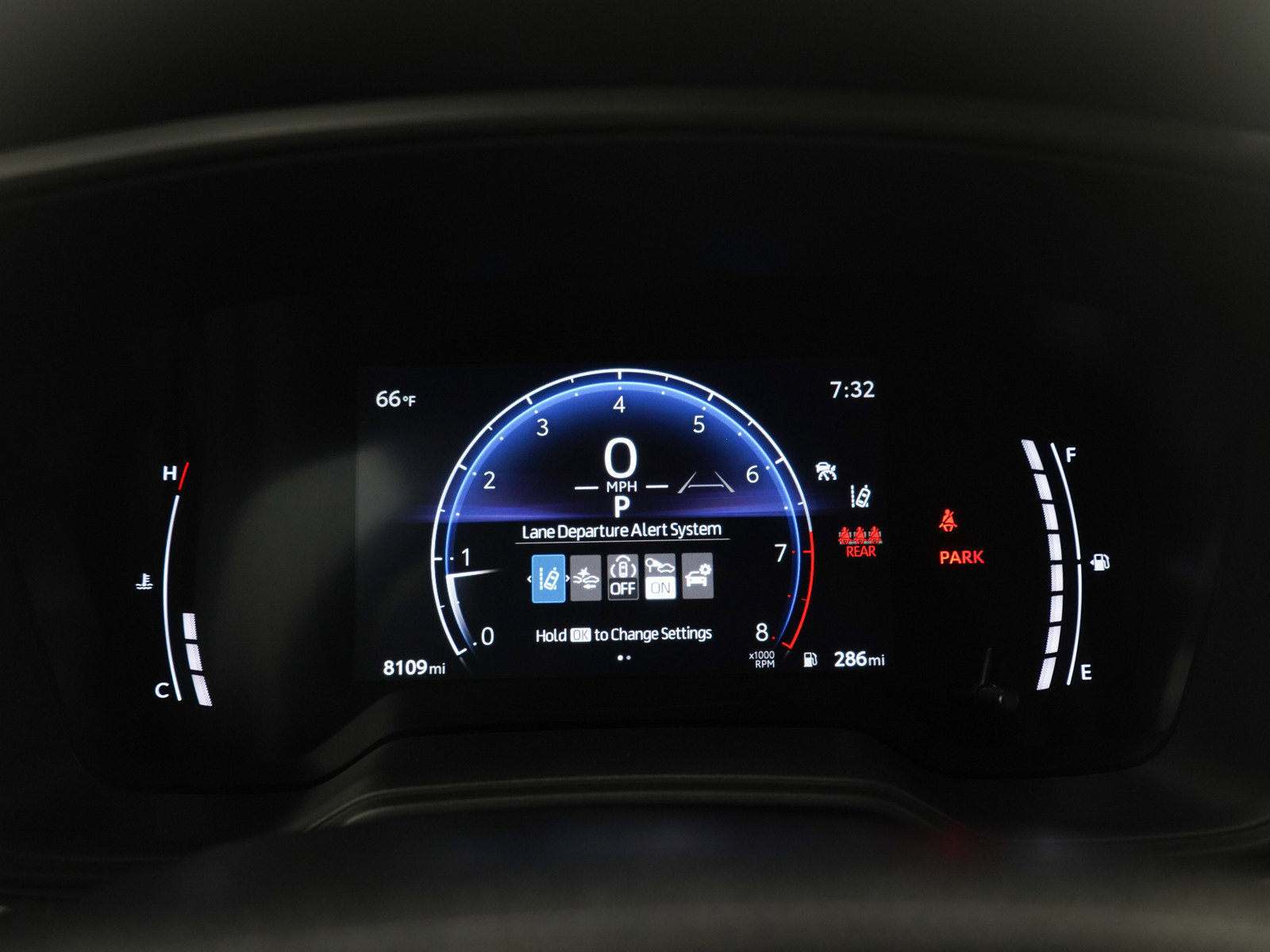 Used 2026 Toyota Corolla Cross L image 25