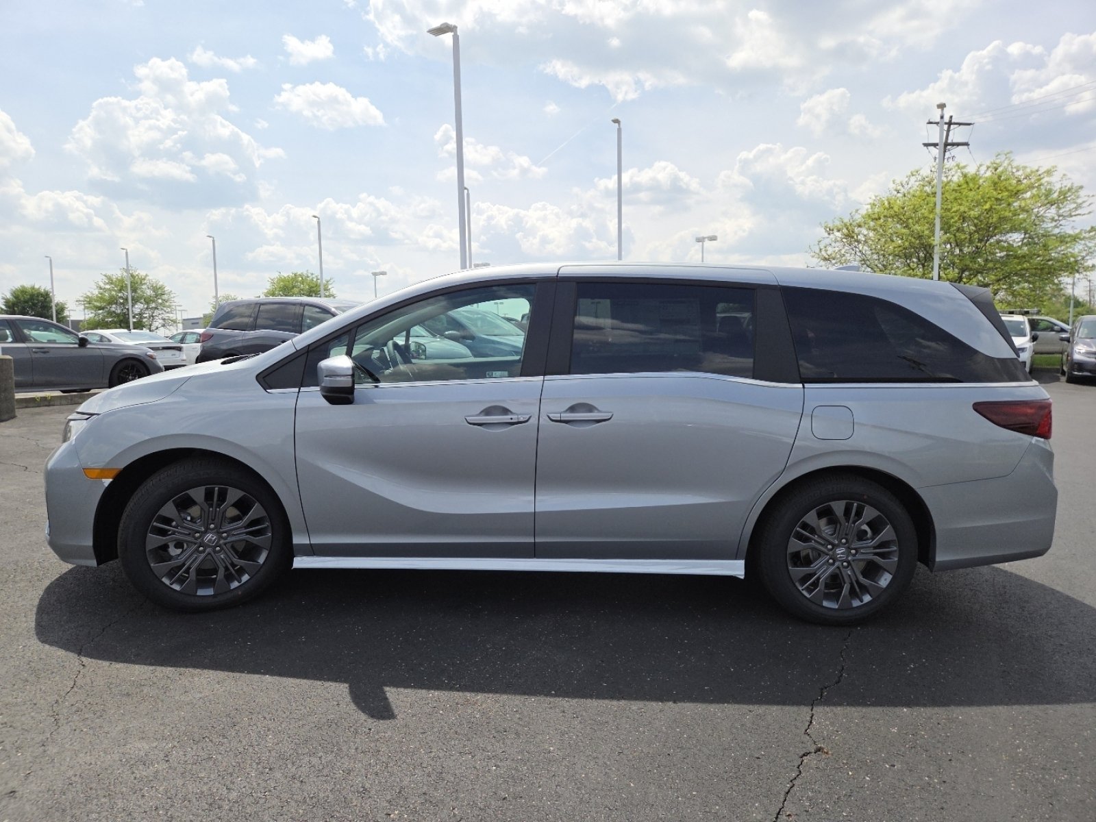 New 2026 Honda Odyssey Touring image 16