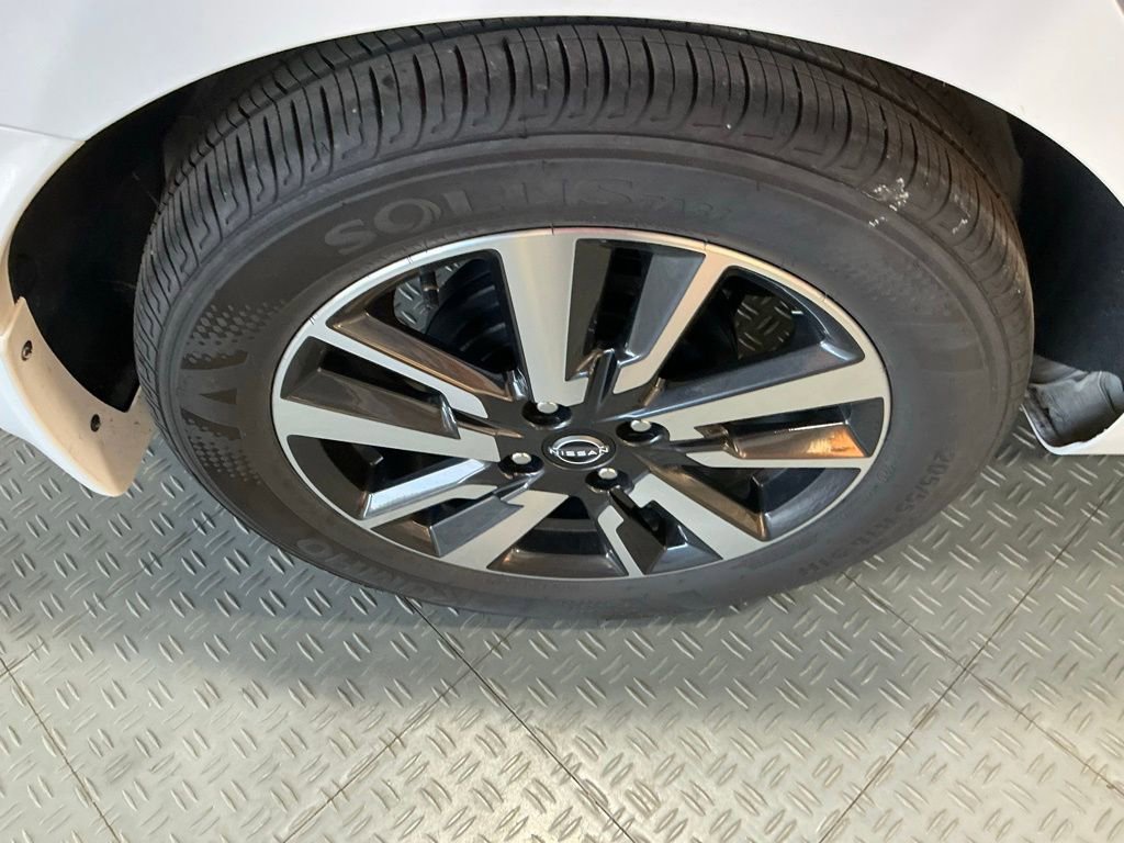 Used 2025 Nissan Versa S w/ S Plus Package image 24