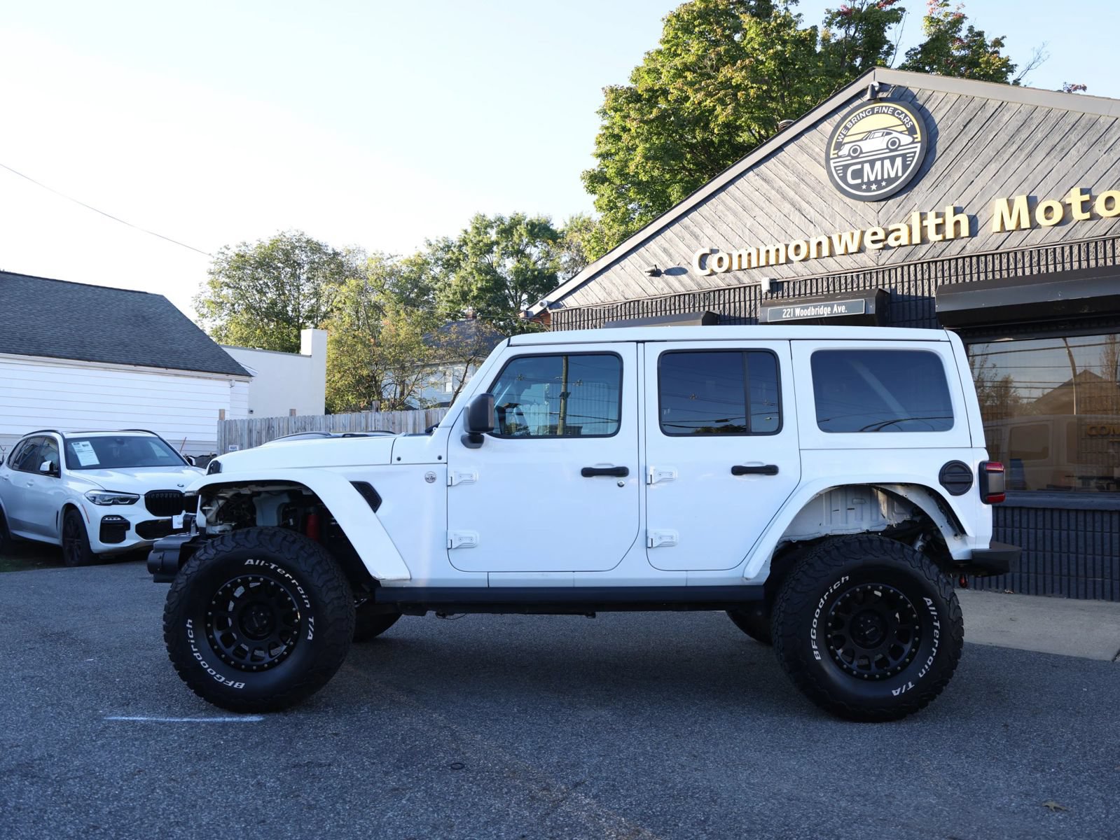 Used 2019 Jeep Wrangler Unlimited Sahara w/ Safety Group AWD/4WD image 4