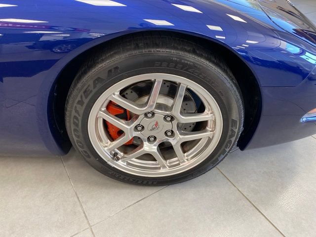 Used 2004 Chevrolet Corvette Z06 w/ Z06 Preferred Equipment Group RWD image 15