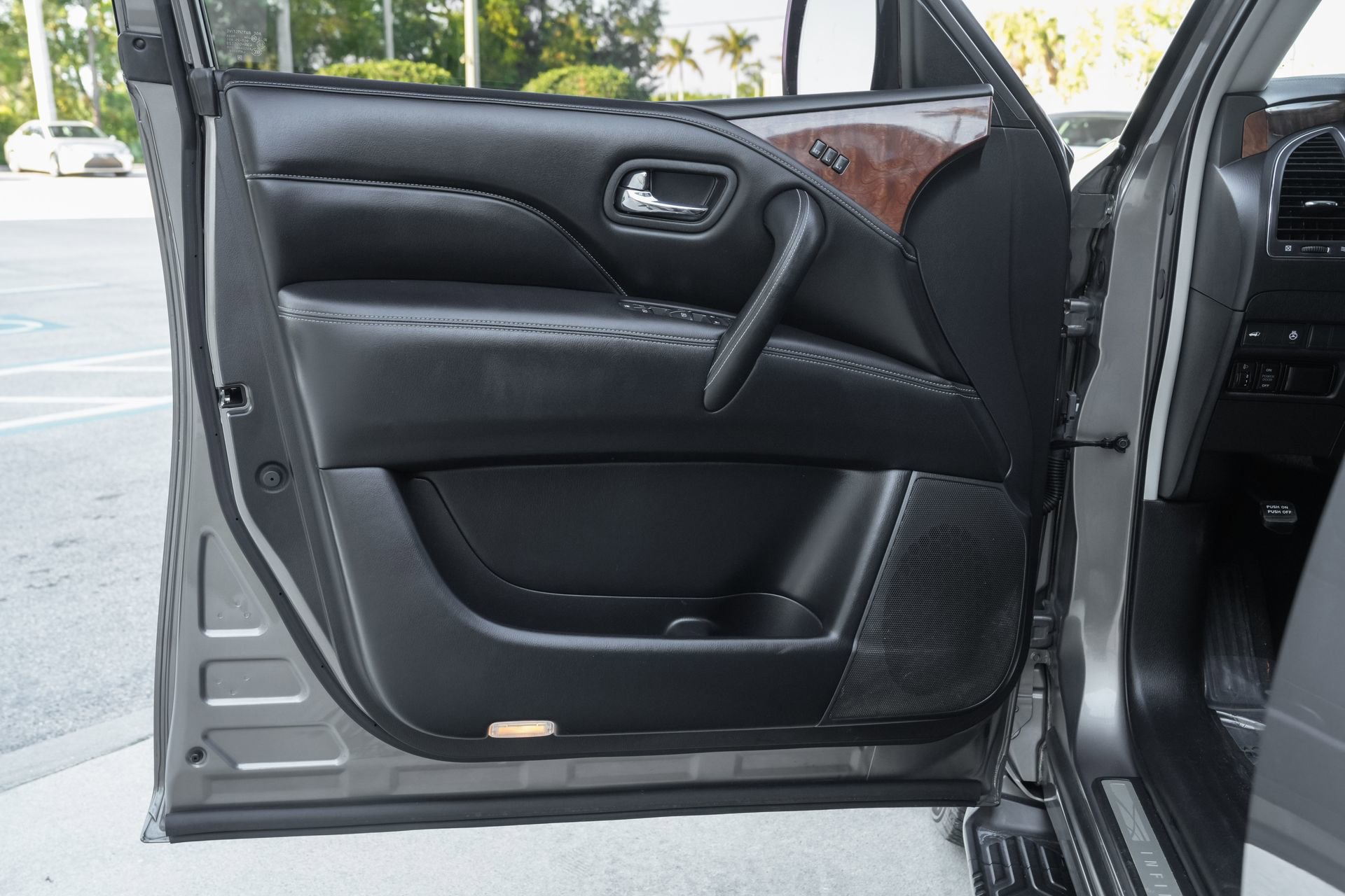 Certified 2019 INFINITI QX80 Luxe image 33