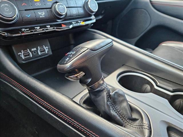 Used 2024 Dodge Durango GT RWD image 12