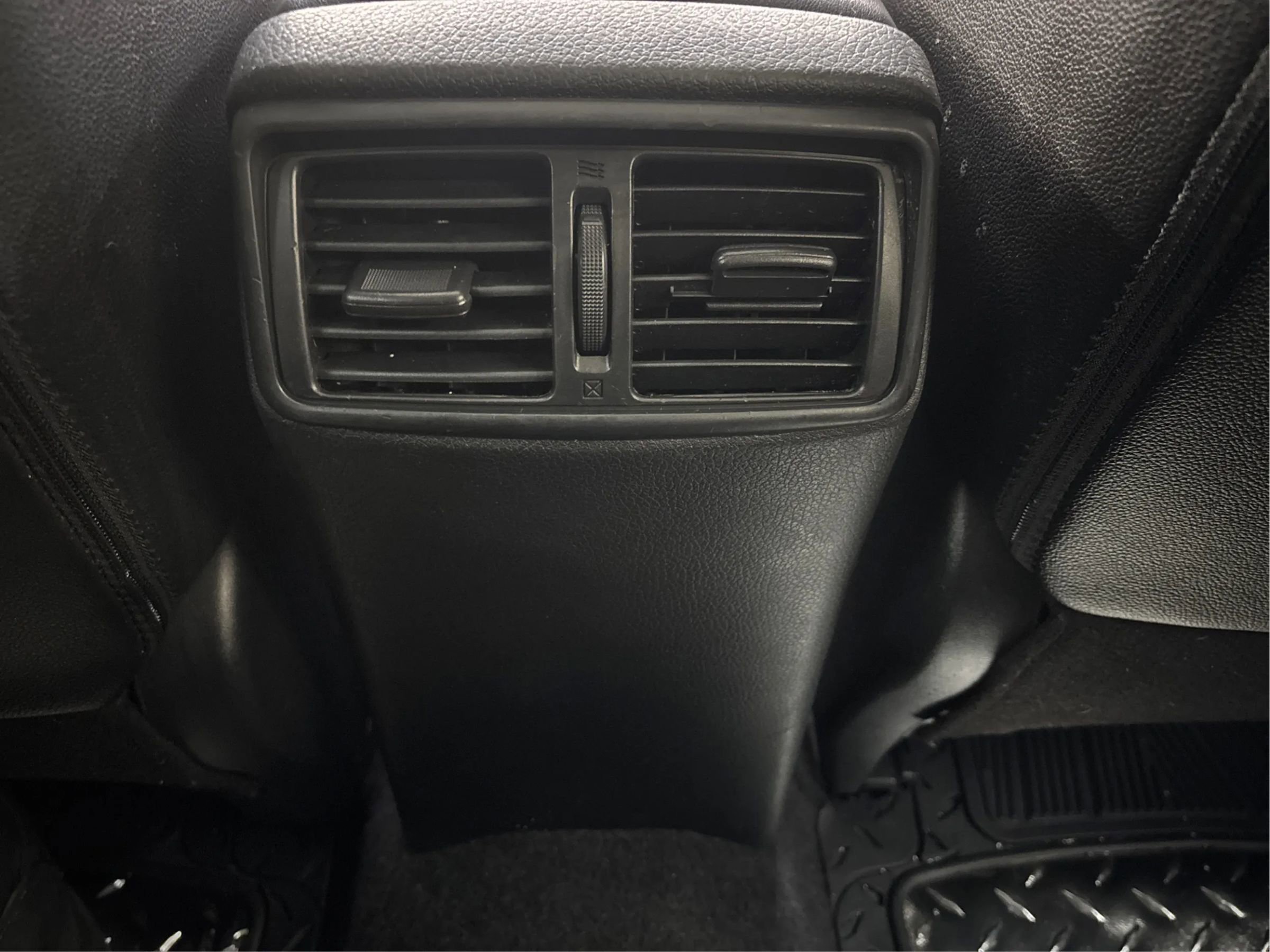 Used 2019 Nissan Rogue SL w/ Premium Package image 29