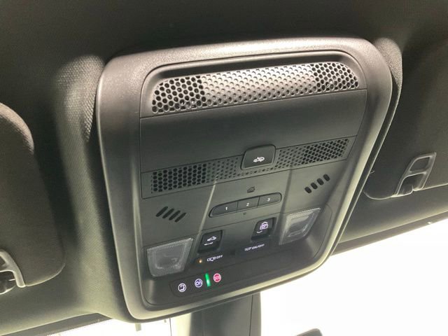 Used 2024 Cadillac XT5 Sportv w/ Technology Package image 16