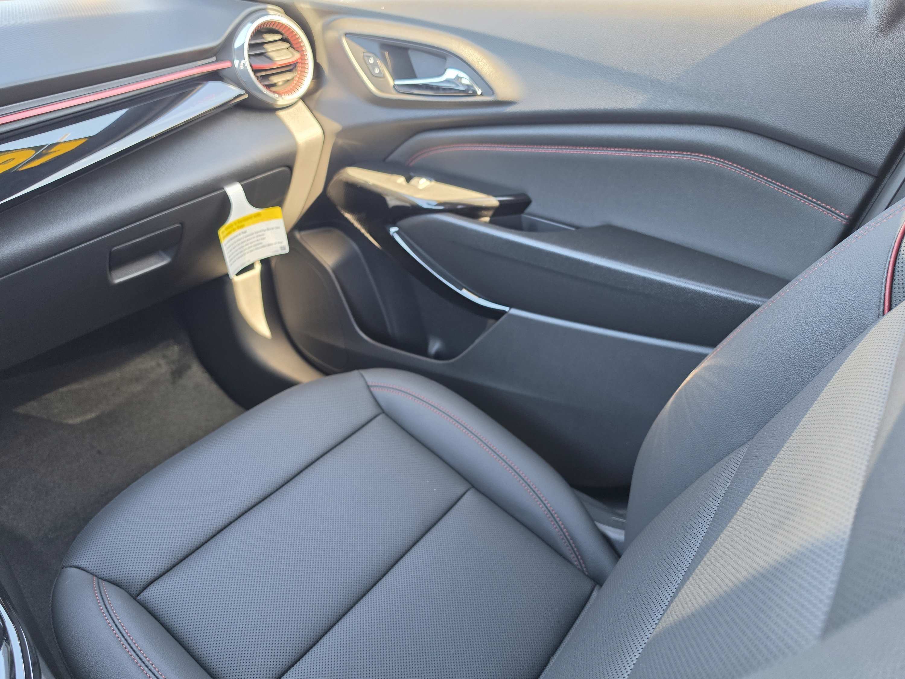 New 2026 Chevrolet Trax RS w/ Driver Confidence Package FWD image 21