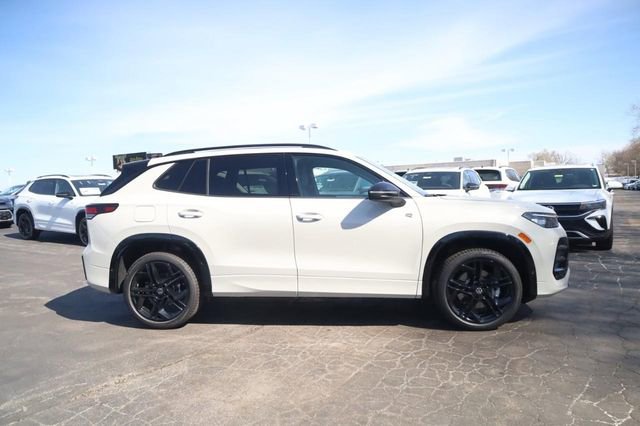 New 2026 Volkswagen Tiguan SE R-Line image 4