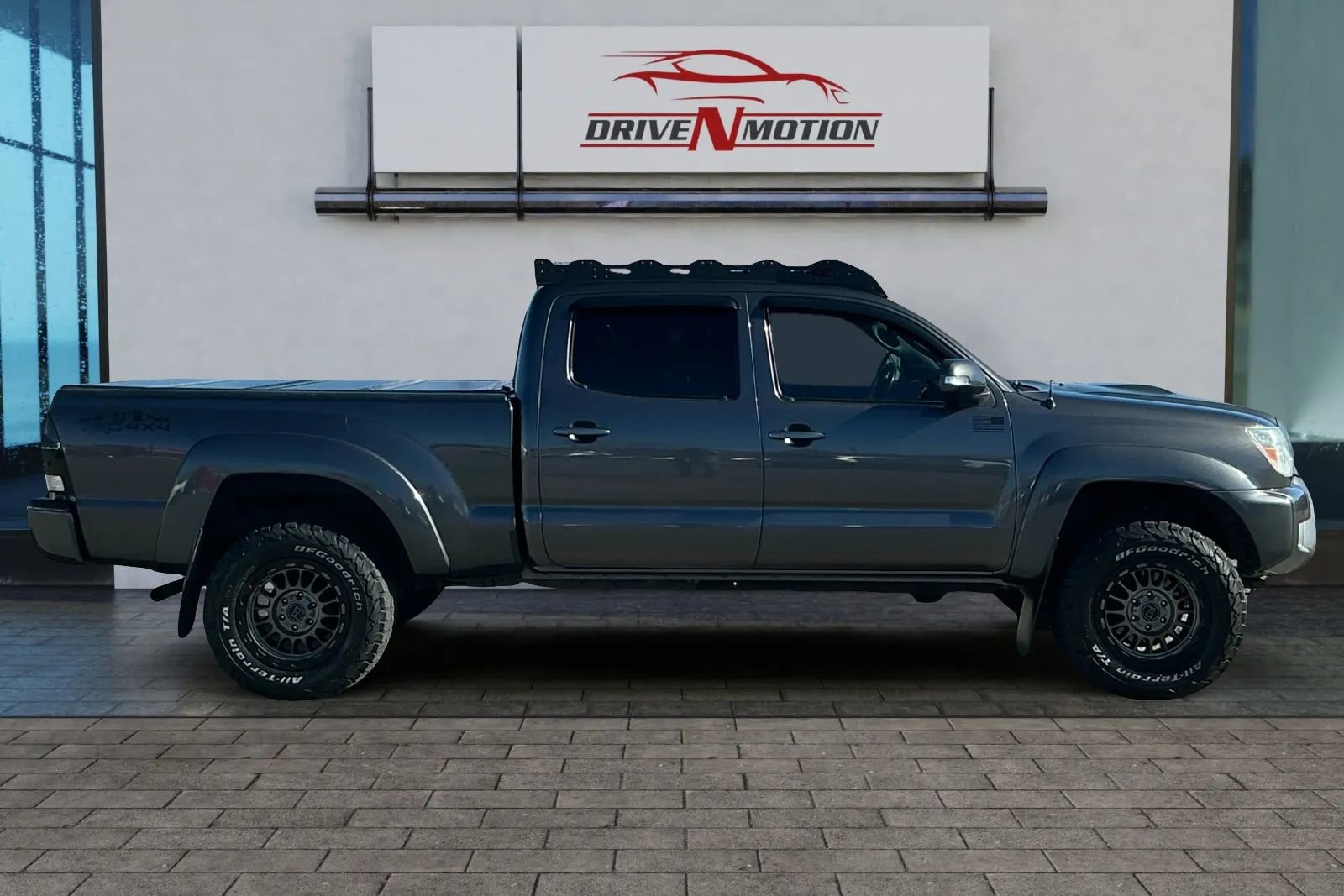 Used 2012 Toyota Tacoma 4x4 Double Cab image 2