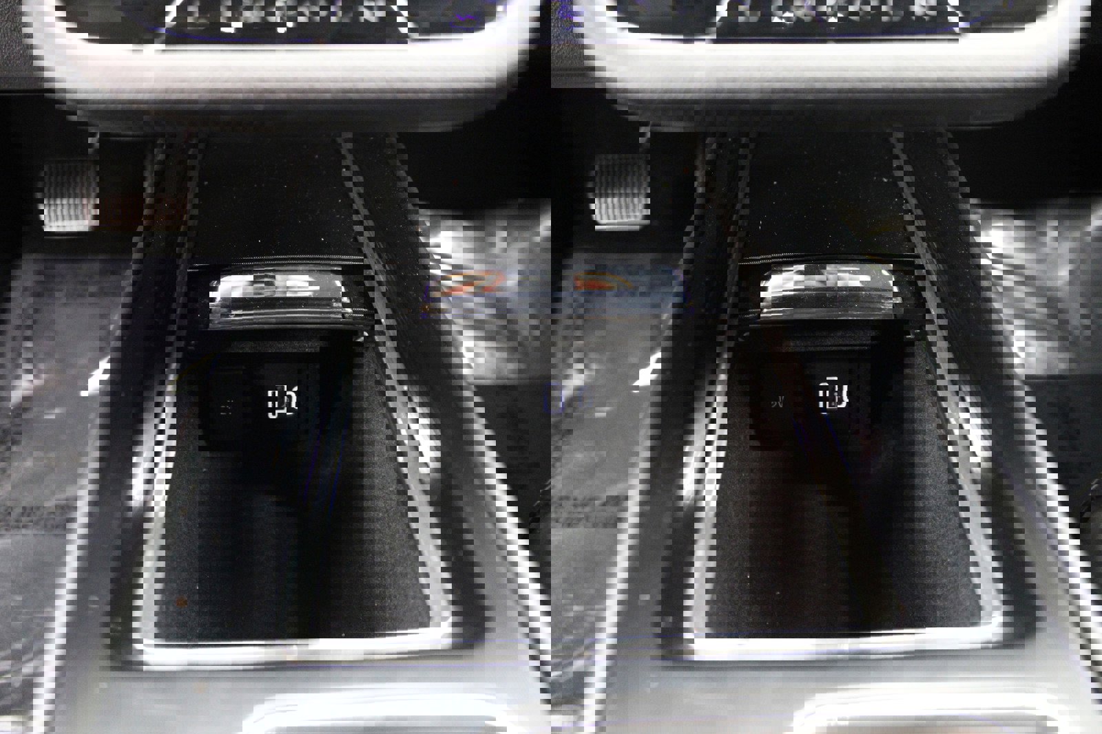 Used 2022 Lincoln Corsair AWD w/ Equipment Group 101A image 34