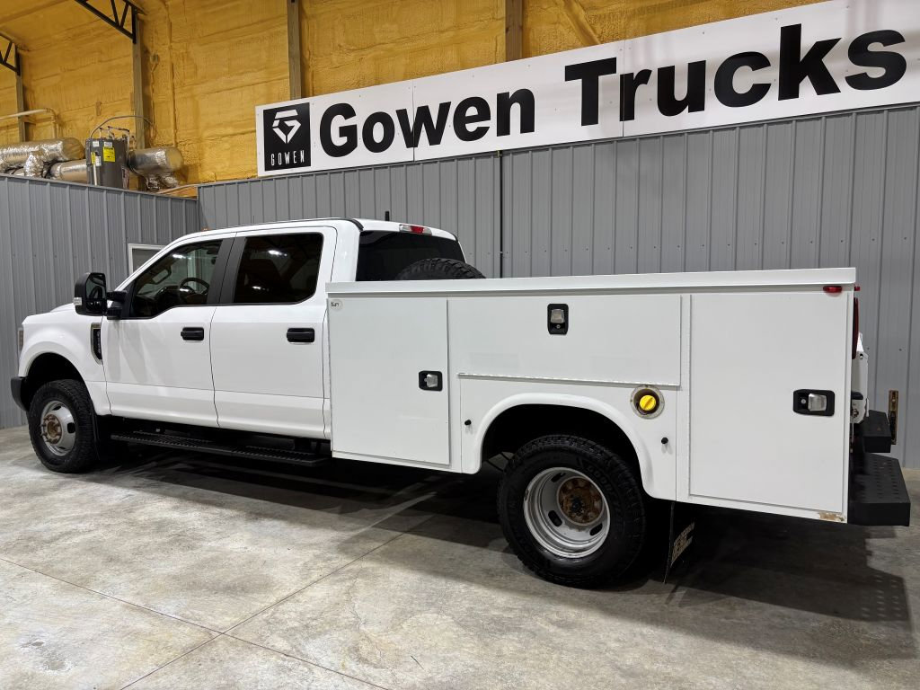 Used 2019 Ford F350 XL w/ Power Equipment Group image 5