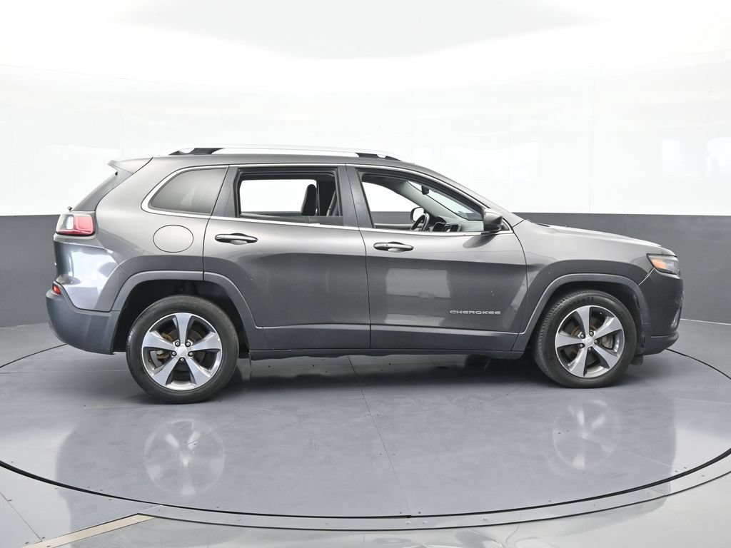 Used 2019 Jeep Cherokee Limited FWD image 7