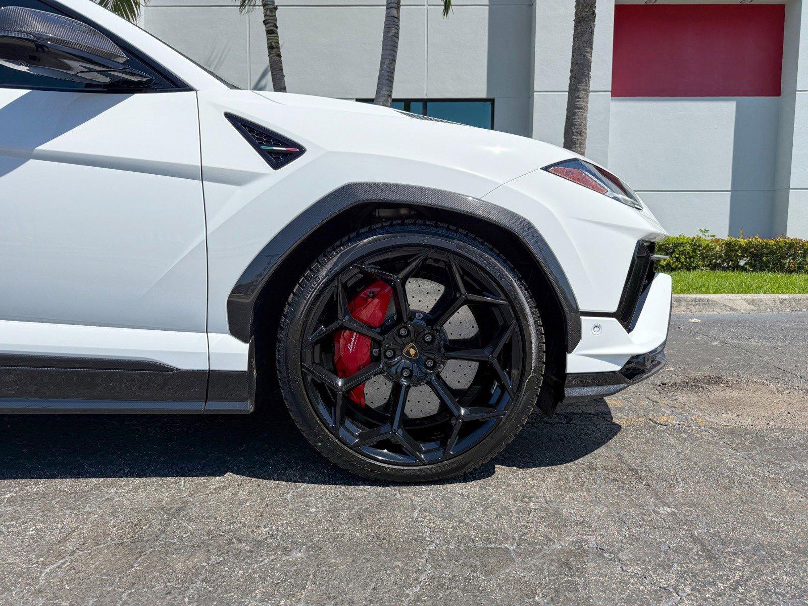 Used 2023 Lamborghini Urus Performante AWD/4WD image 8