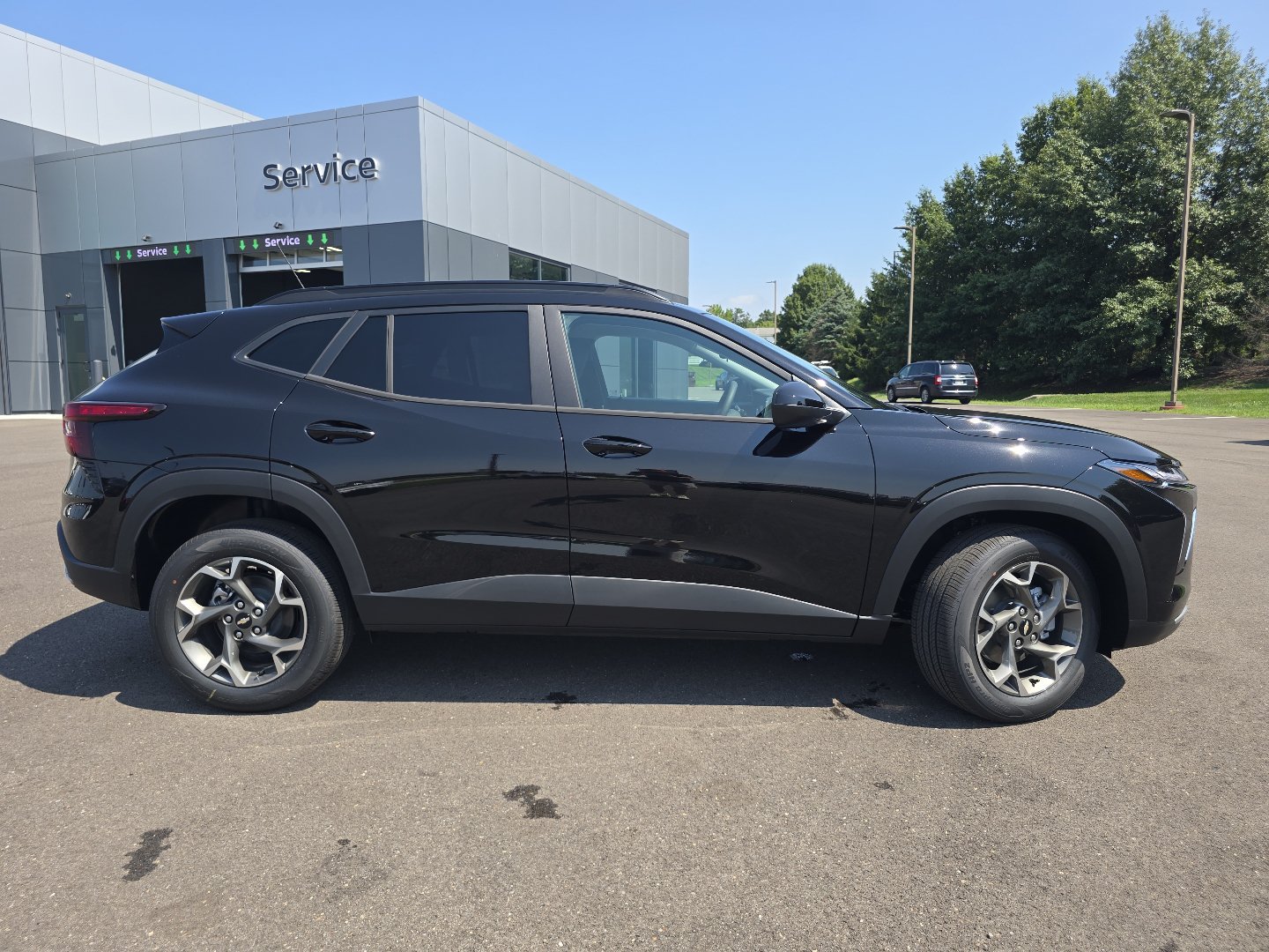 New 2026 Chevrolet Trax LT FWD image 8
