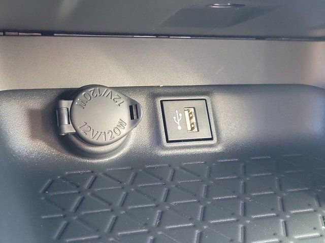 Used 2025 Toyota RAV4 XLE image 27