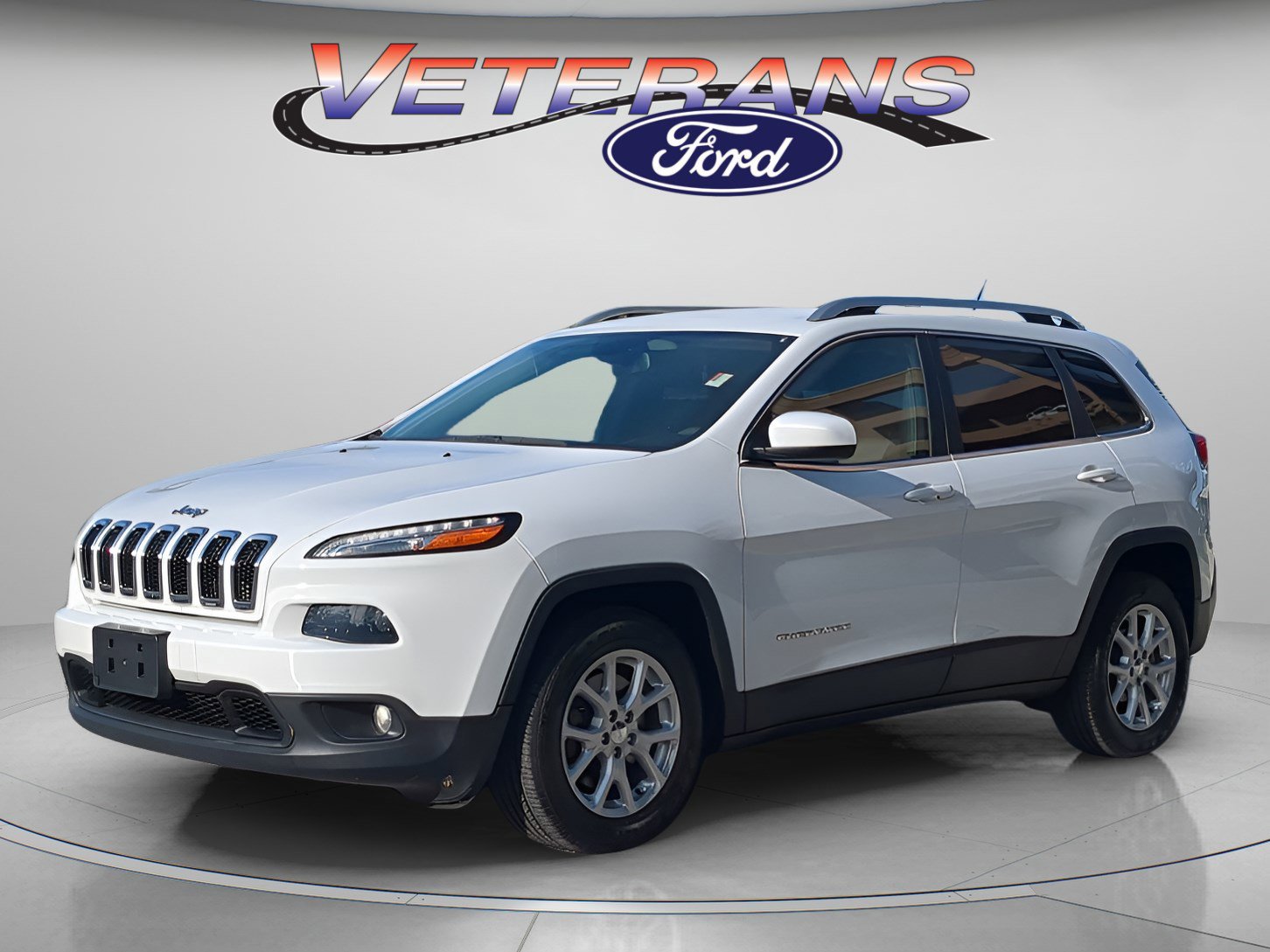 Used 2018 Jeep Cherokee Latitude w/ Safety Group