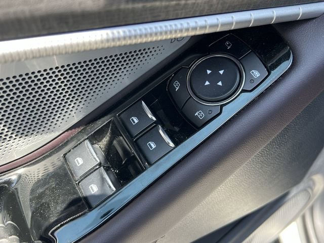 Used 2025 Ford Explorer Platinum w/ Ultimate Package AWD/4WD image 28