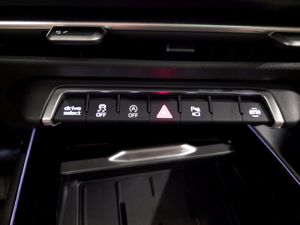 New 2026 Audi Q3 quattro 2.0T AWD/4WD image 30