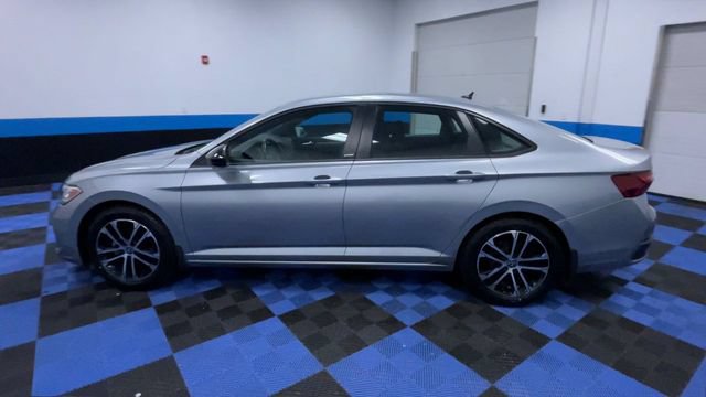 Used 2023 Volkswagen Jetta Sport FWD image 5