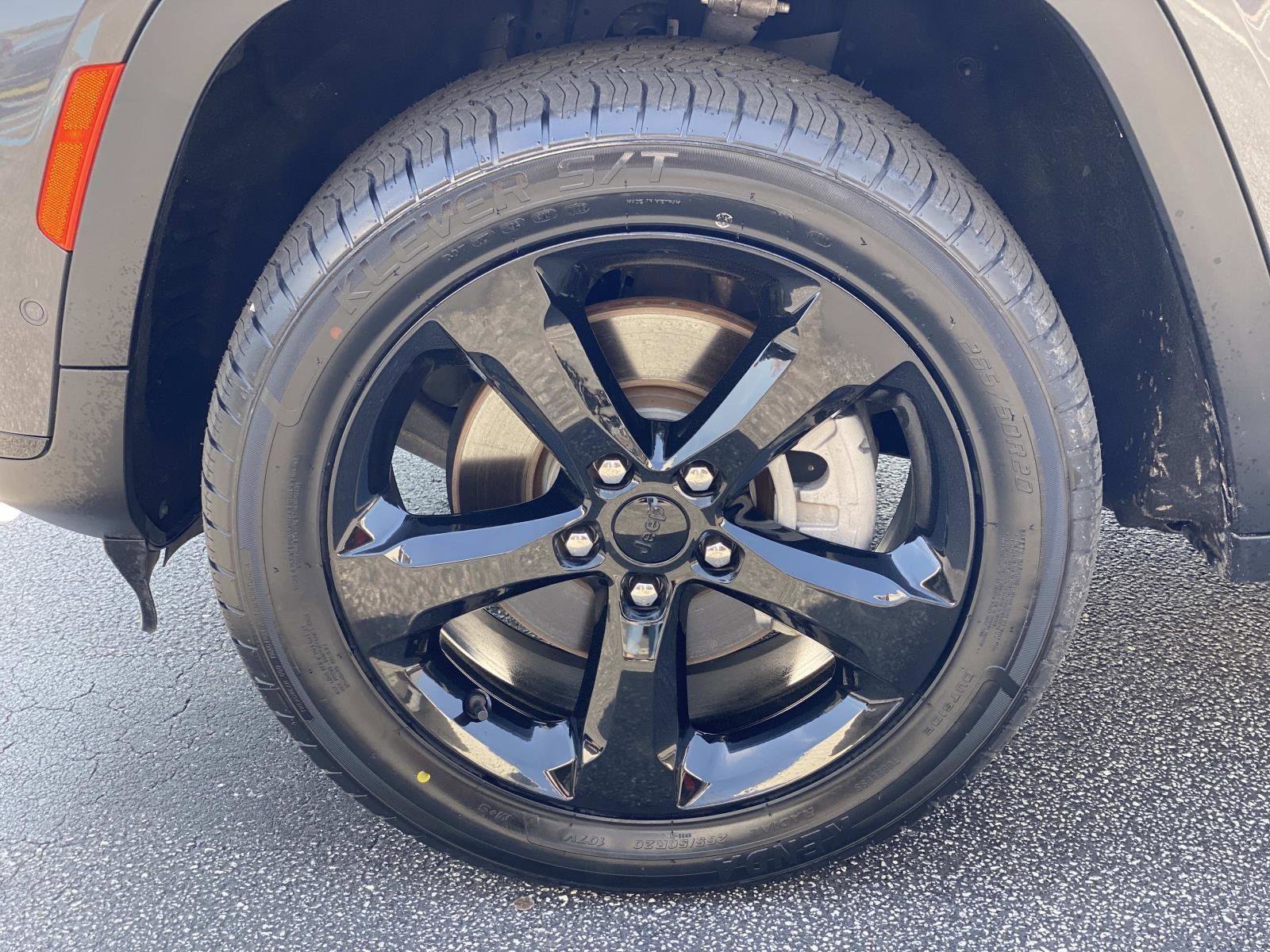 Certified 2023 Jeep Grand Cherokee L Limited w/ Luxury Tech Group II image 13