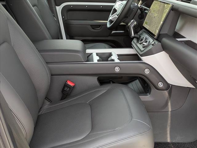 New 2026 Land Rover Defender 110 X-Dynamic SE AWD/4WD image 18
