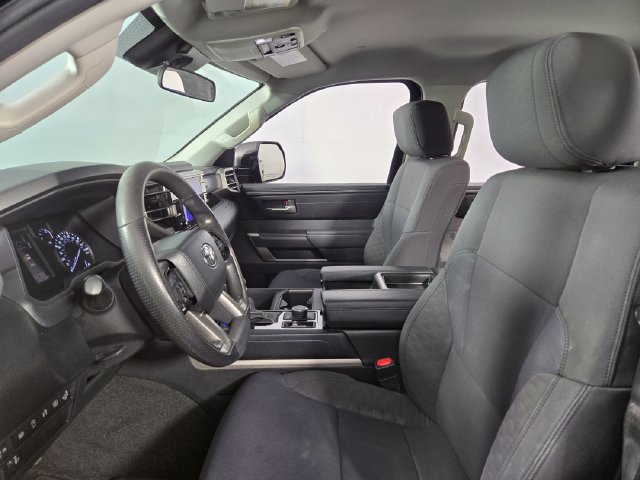 Used 2022 Toyota Tundra SR5 w/ SR5 Convenience Package AWD/4WD image 15