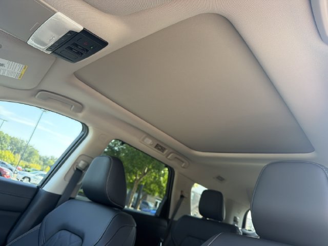 New 2026 Nissan Pathfinder Platinum AWD/4WD image 37