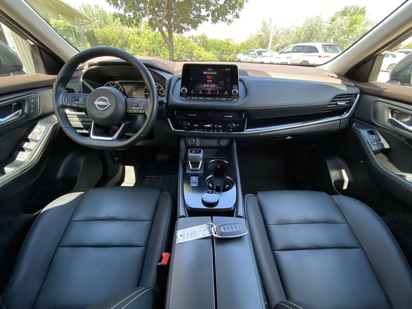 Used 2023 Nissan Rogue SL AWD/4WD image 15