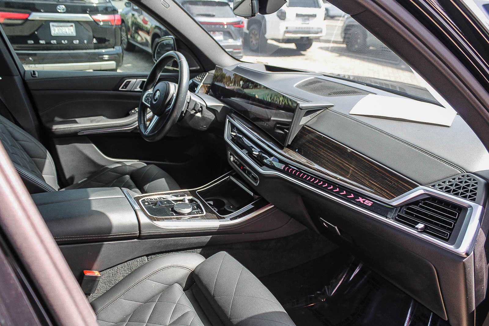Used 2024 BMW X5 xDrive40i w/ M Sport Package AWD/4WD image 18
