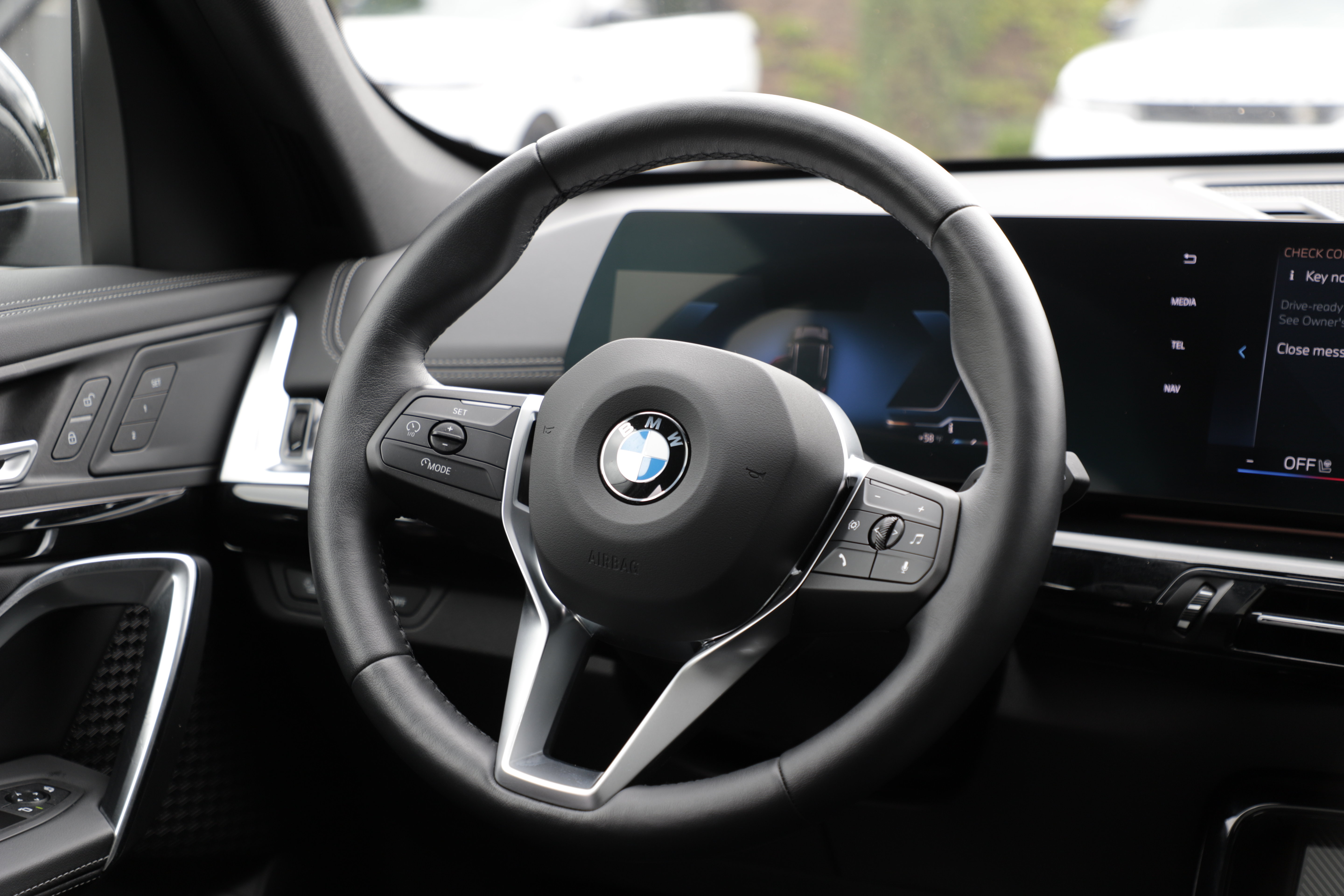 Used 2025 BMW X1 xDrive28i w/ Convenience Package AWD/4WD image 16
