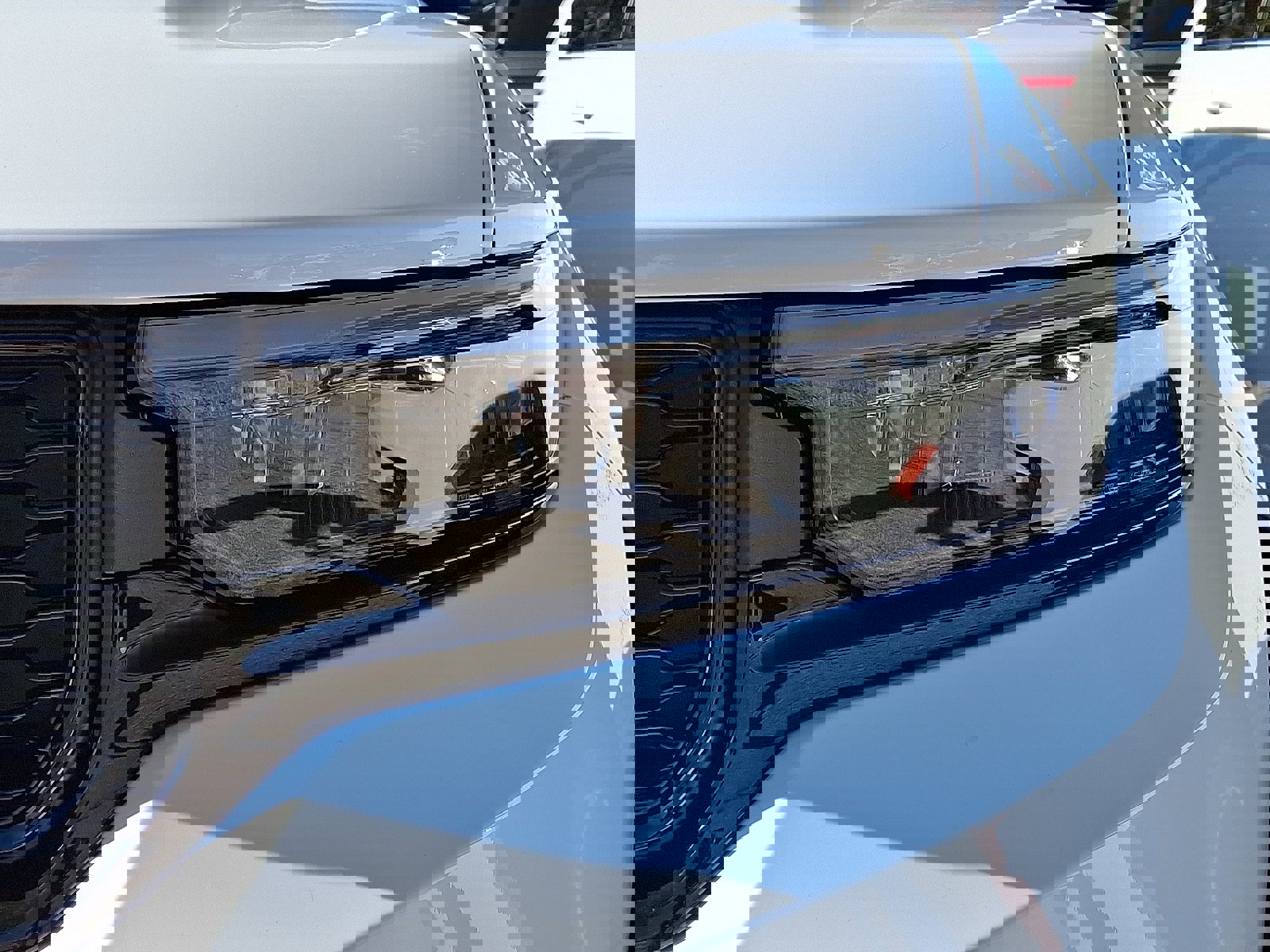 New 2025 Jeep Grand Cherokee Altitude image 4