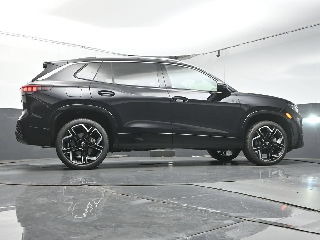 New 2026 Volkswagen Tiguan SEL R-Line AWD/4WD image 40