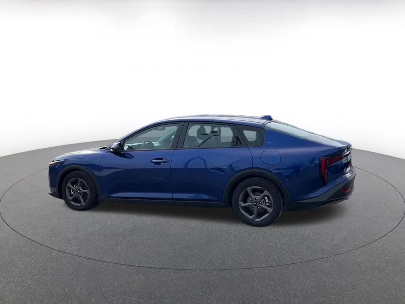 Used 2025 Kia K4 LXS image 10