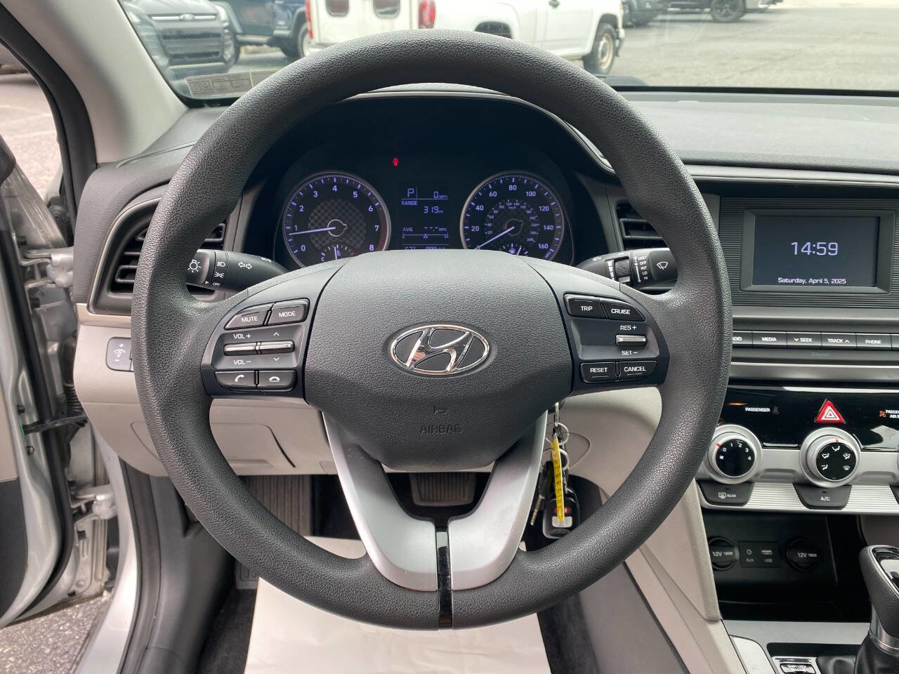 Used 2019 Hyundai Elantra SE image 13