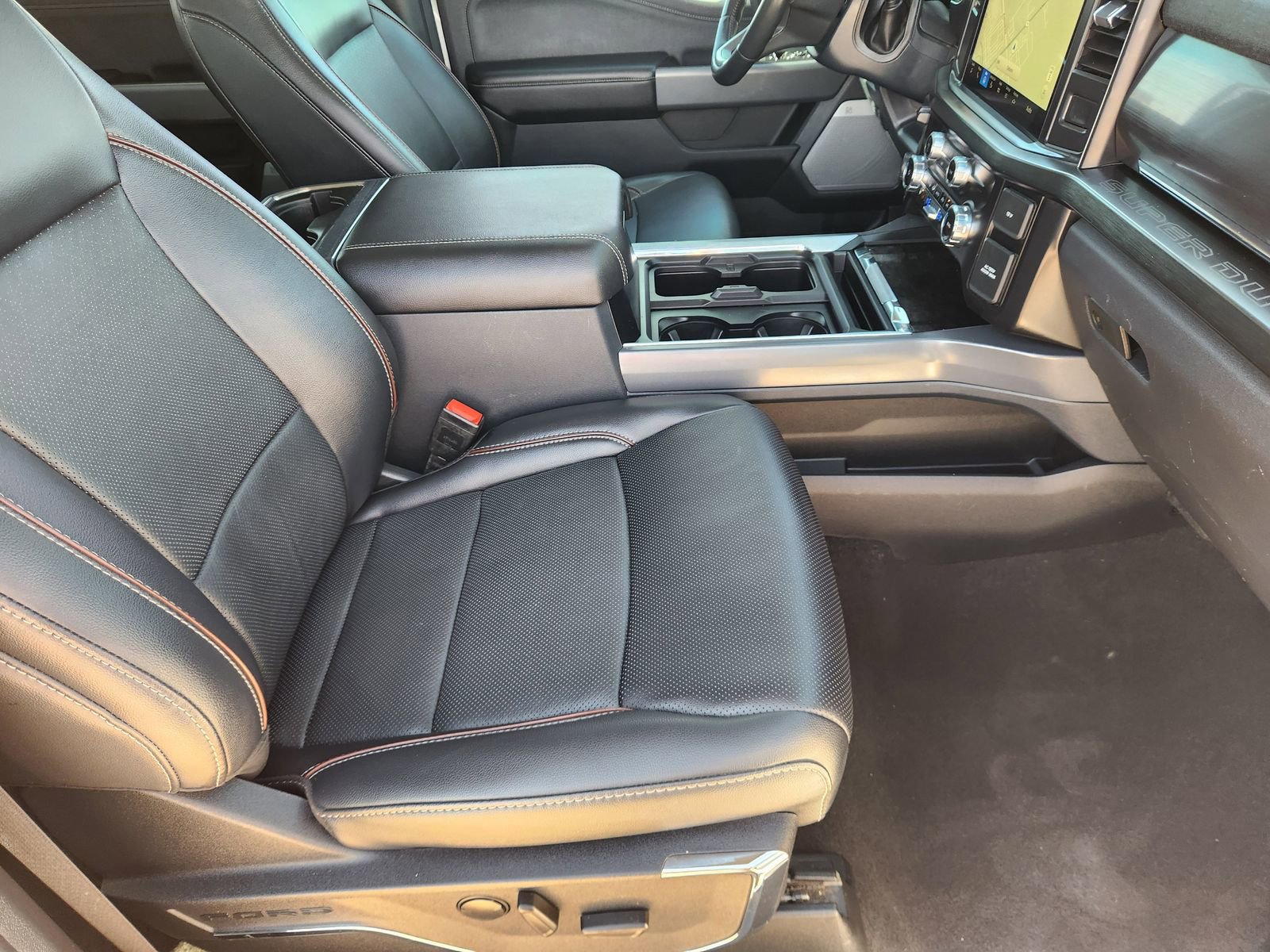 Used 2024 Ford F250 Lariat w/ Sport Appearance Package image 14