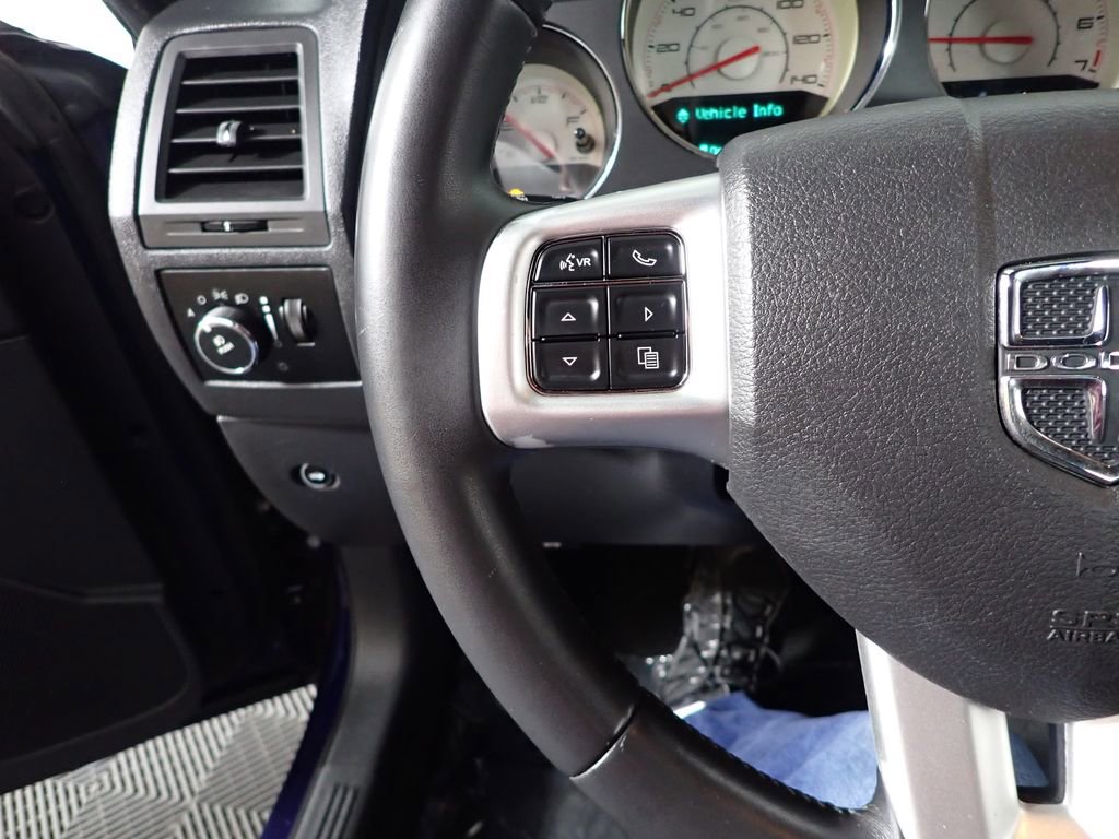 Used 2013 Dodge Challenger SXT Plus image 29