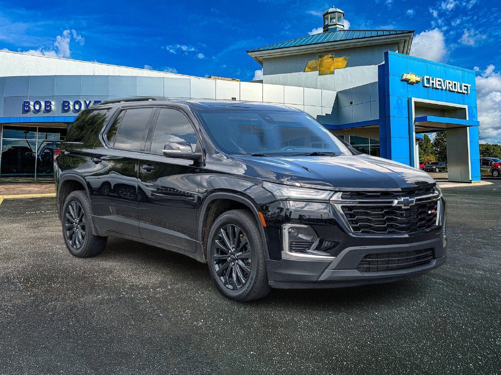 Used 2023 Chevrolet Traverse RS w/ LPO, Floor Liner Package FWD image 9