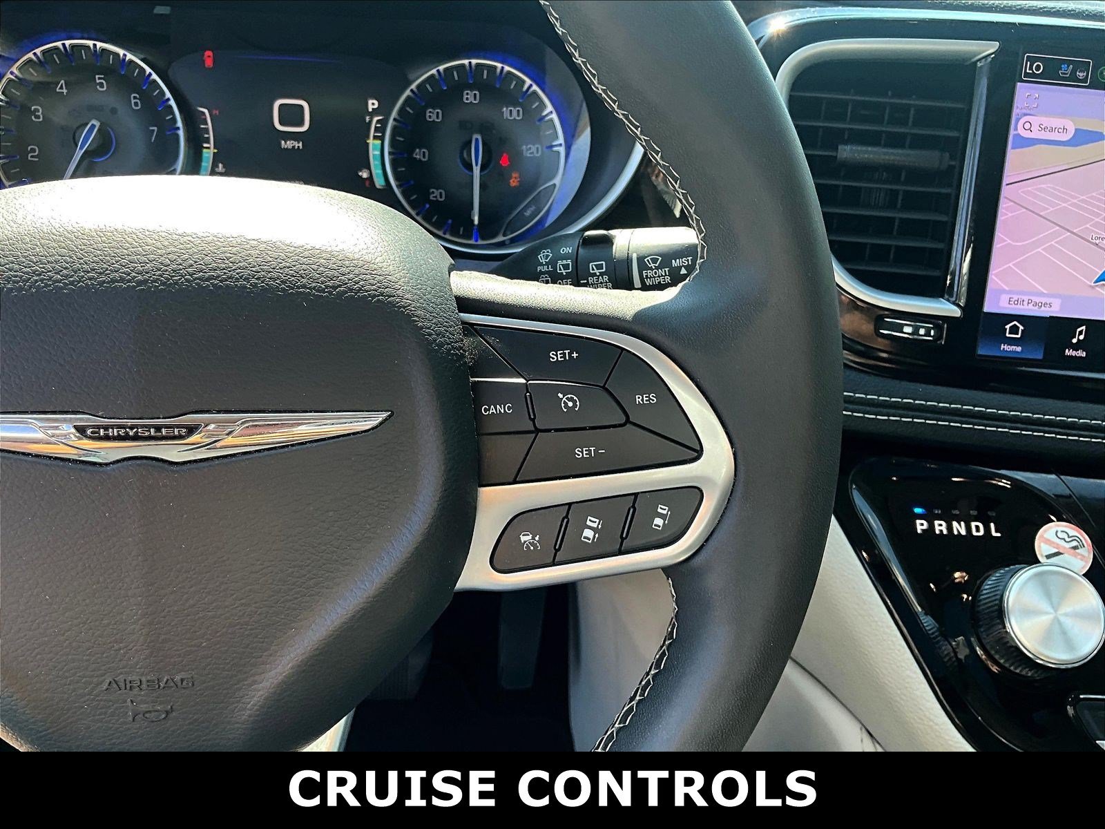 Used 2023 Chrysler Pacifica Limited FWD image 6
