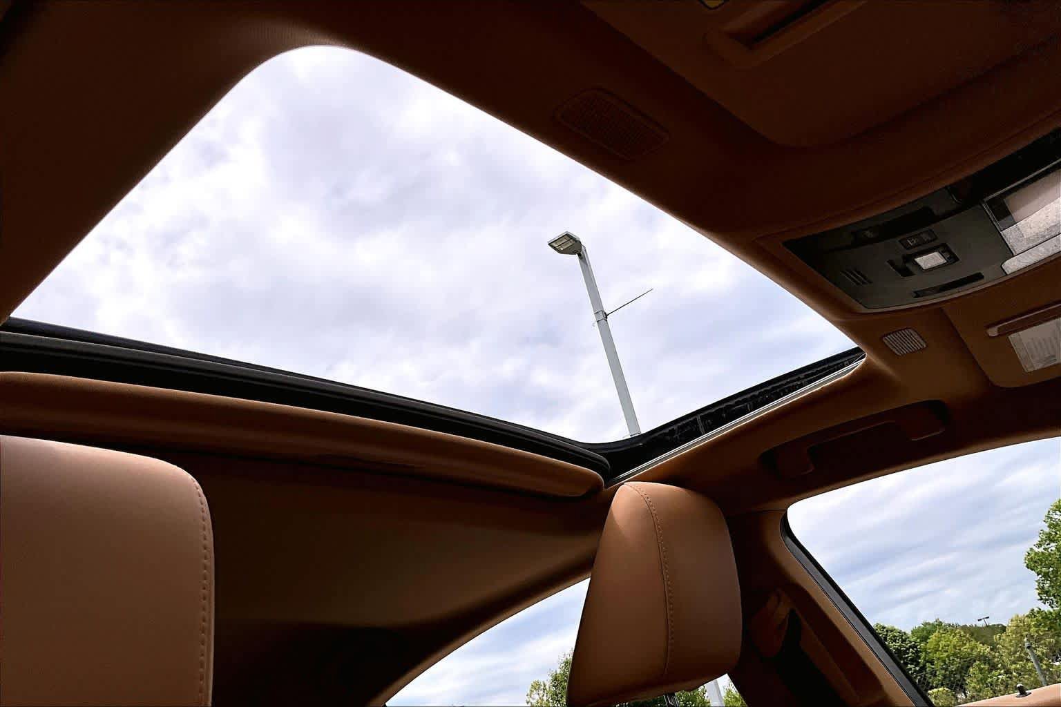 Used 2022 Lexus ES 350 w/ Premium Package FWD image 14