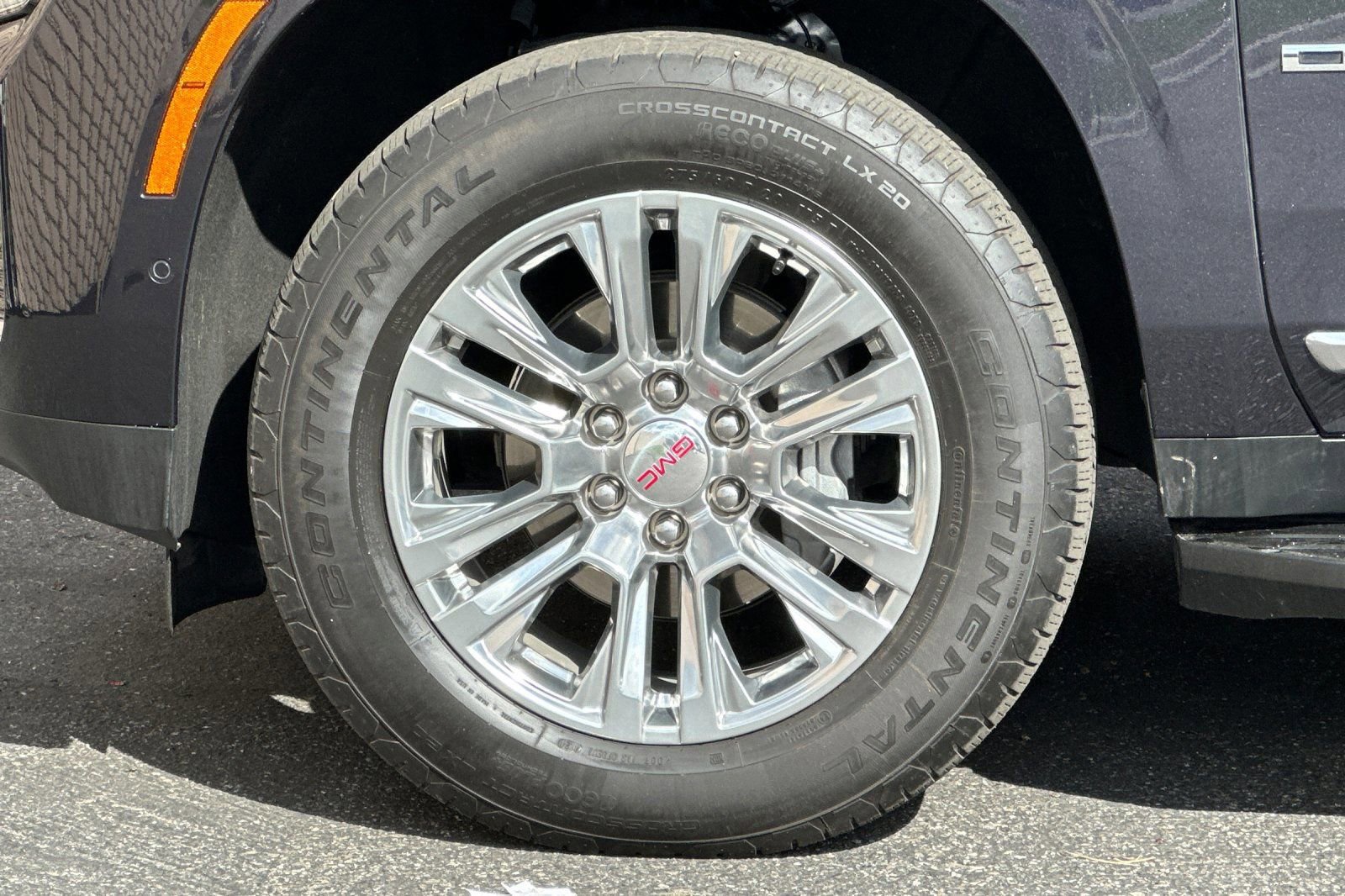 Certified 2025 GMC Yukon Denali image 29