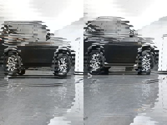 Used 2017 Nissan Armada SV w/ Driver Package image 28