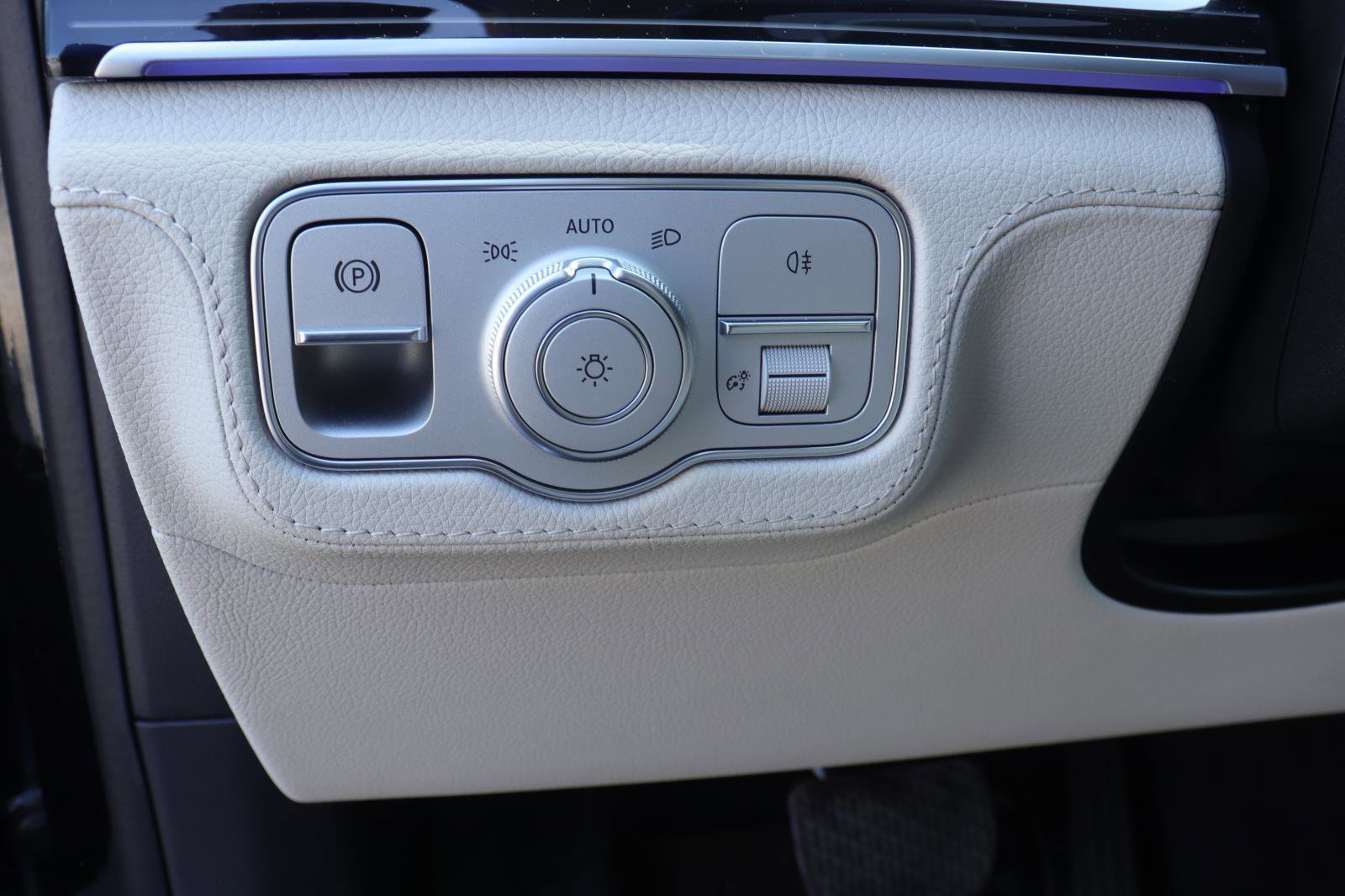 Used 2024 Mercedes-Benz GLE 450 4MATIC image 27