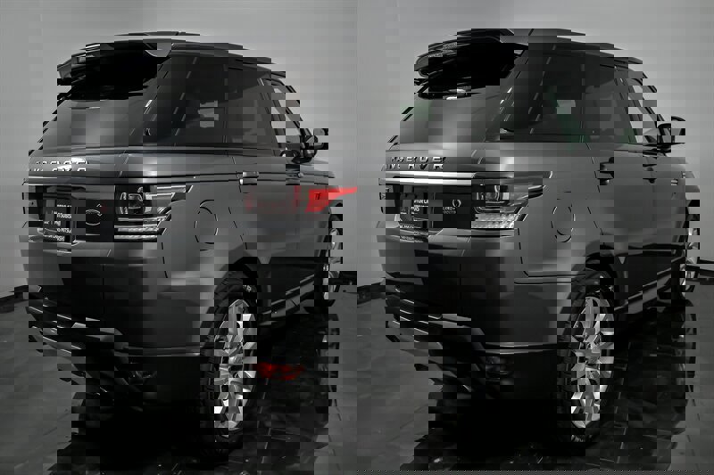 Used 2014 Land Rover Range Rover Sport HSE image 10