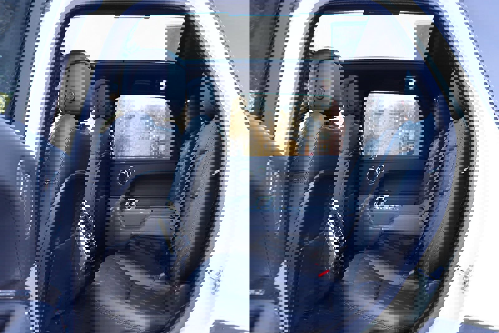 Used 2018 Land Rover Range Rover Sport SE image 14