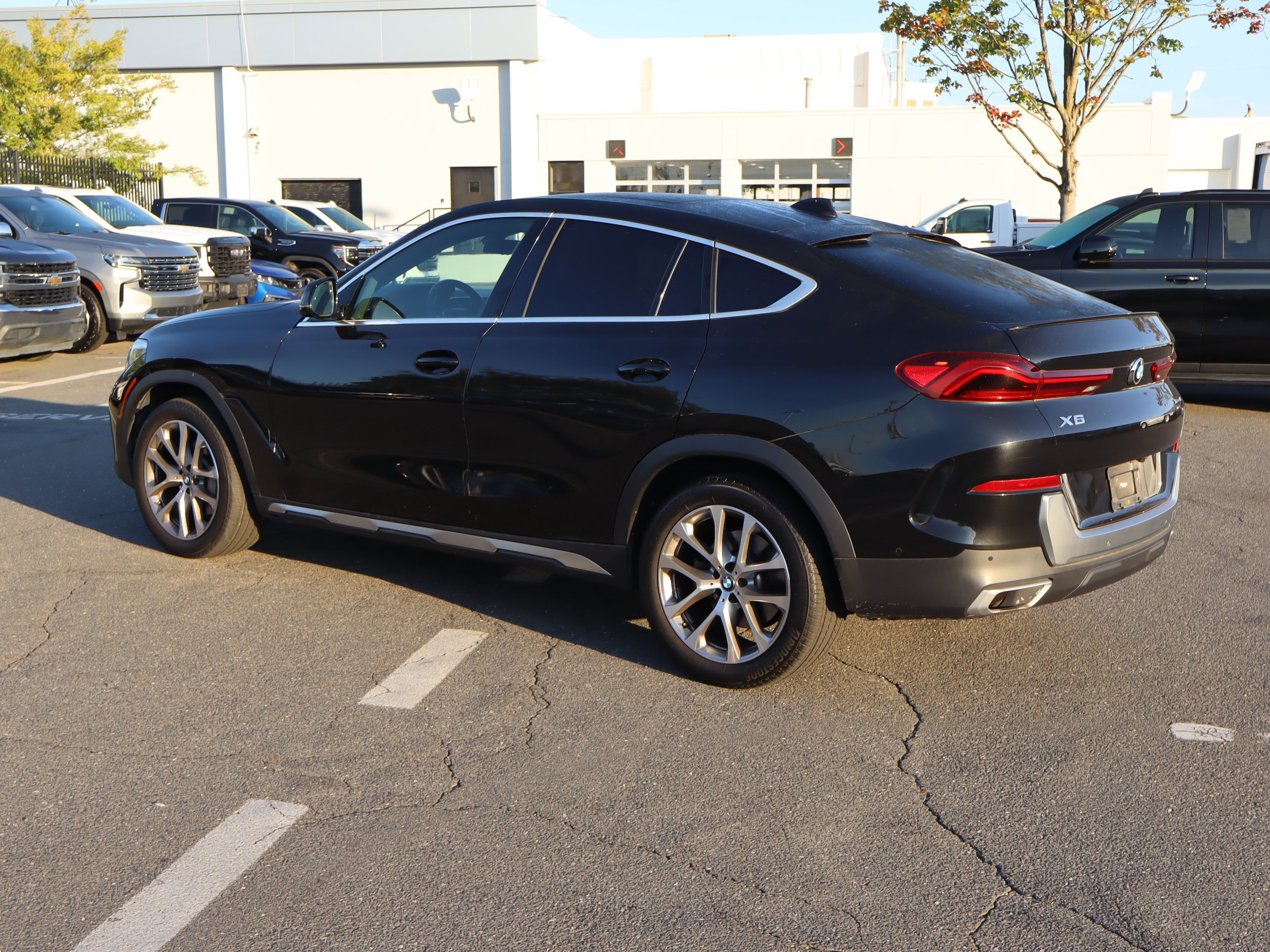 Used 2022 BMW X6 xDrive40i w/ Premium Package AWD/4WD image 8