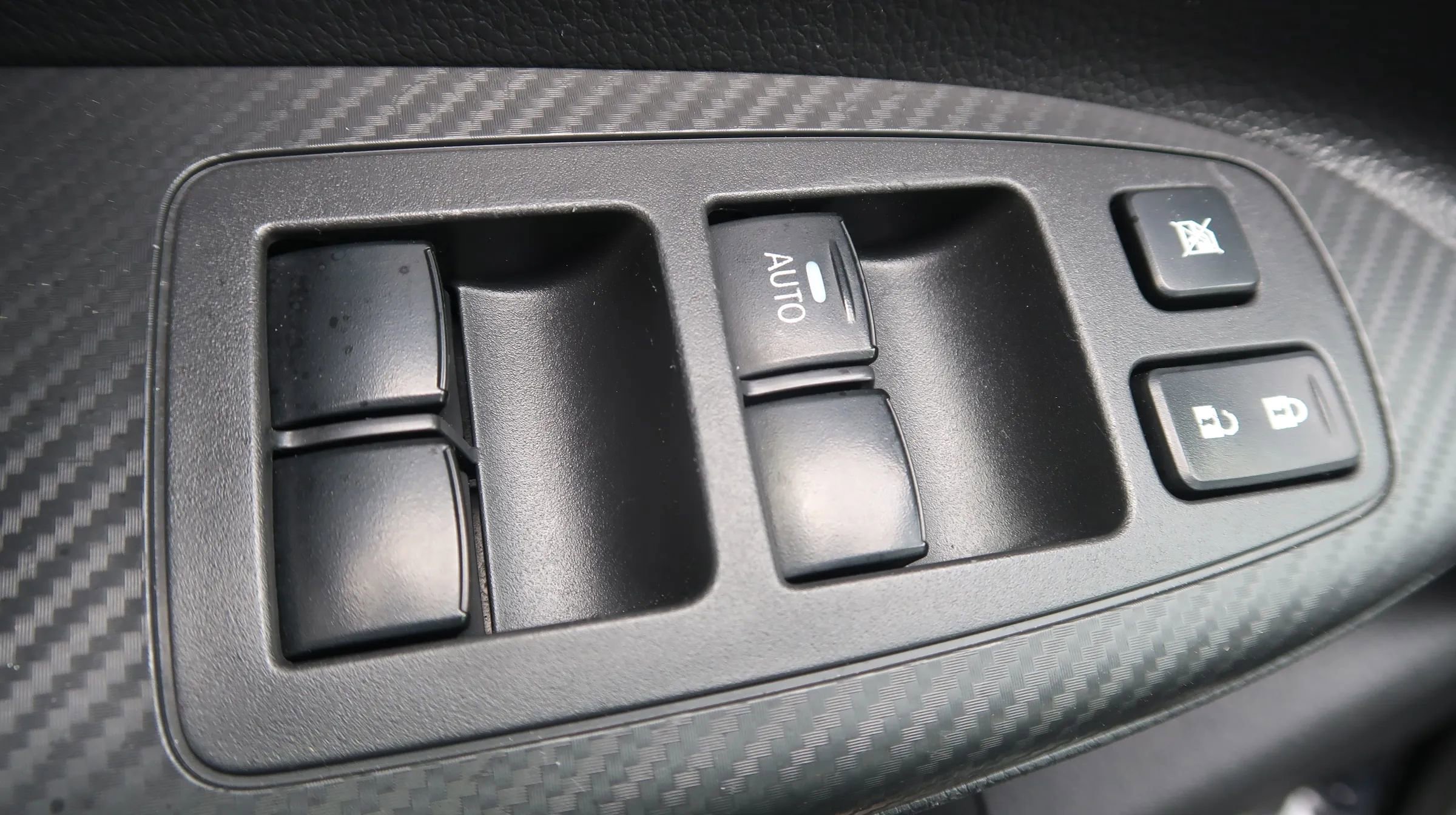 Used 2019 Mitsubishi Eclipse Cross ES image 28