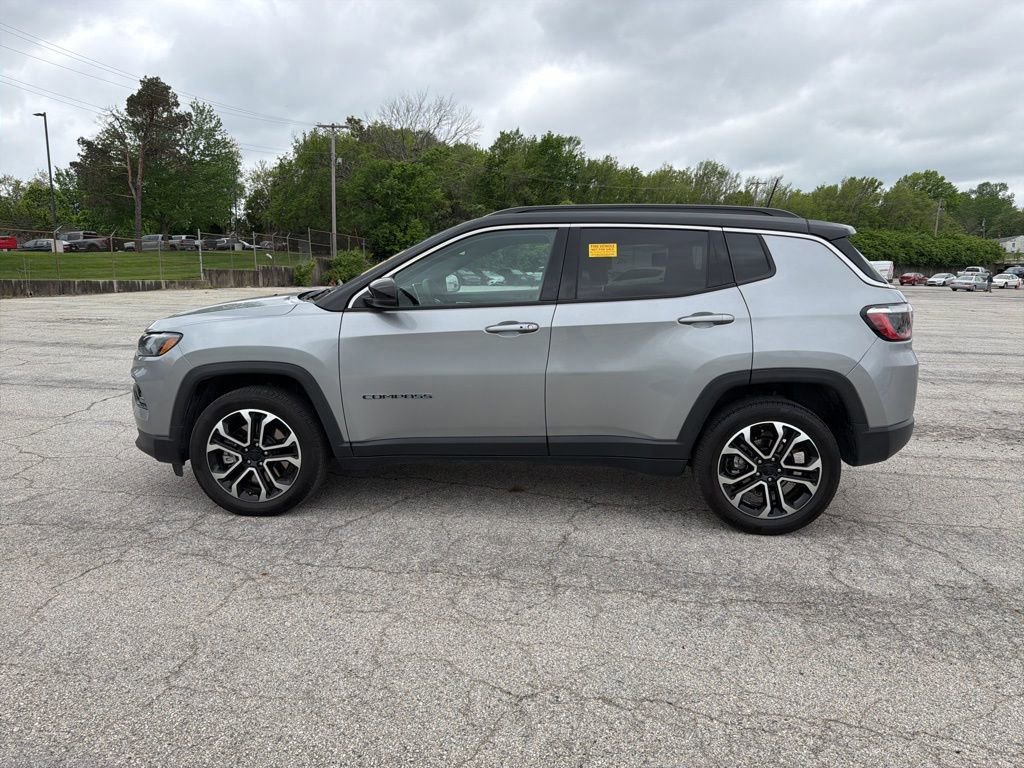 Used 2024 Jeep Compass Limited AWD/4WD image 8