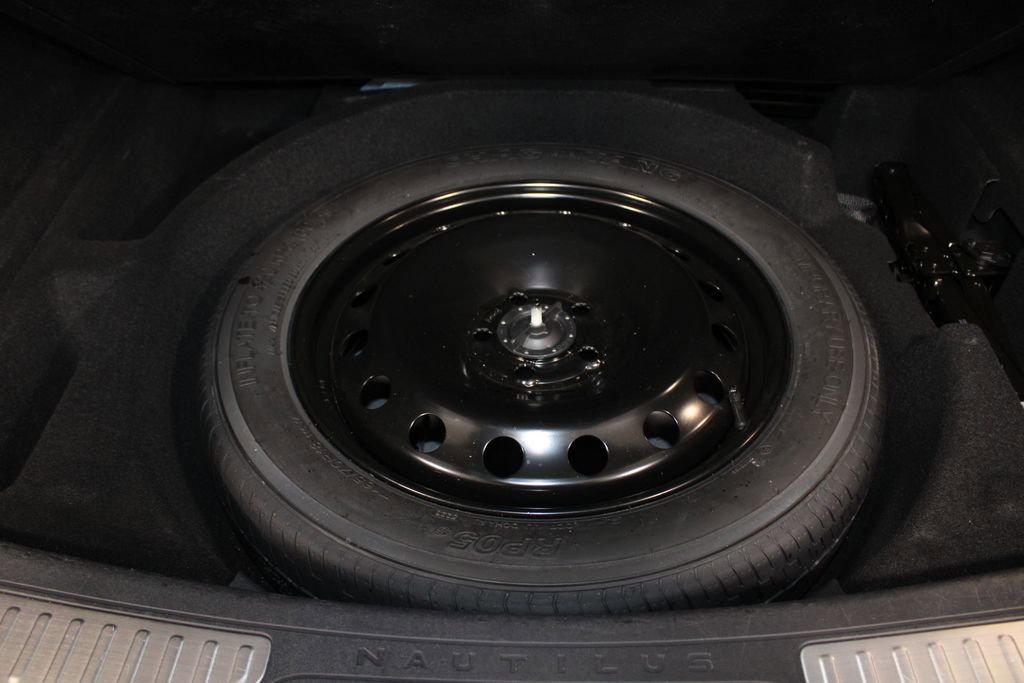 Used 2024 Lincoln Nautilus Reserve image 17