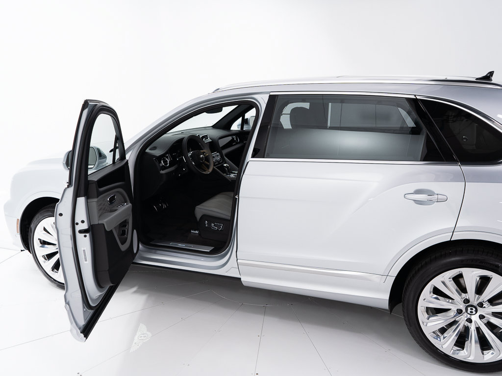 New 2026 Bentley Bentayga Extended Wheelbase AWD/4WD image 9