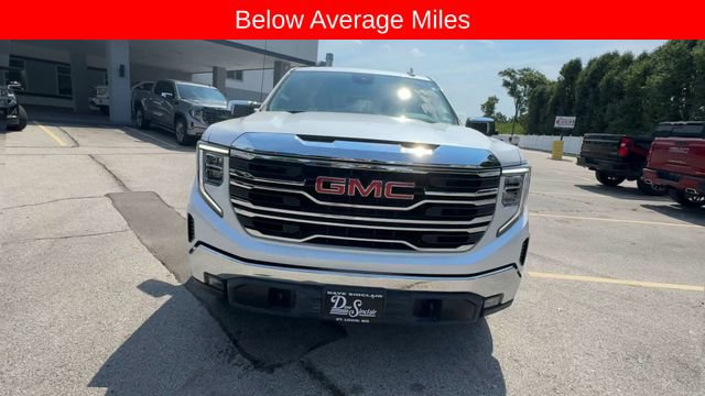 Used 2024 GMC Sierra 1500 SLT AWD/4WD image 3