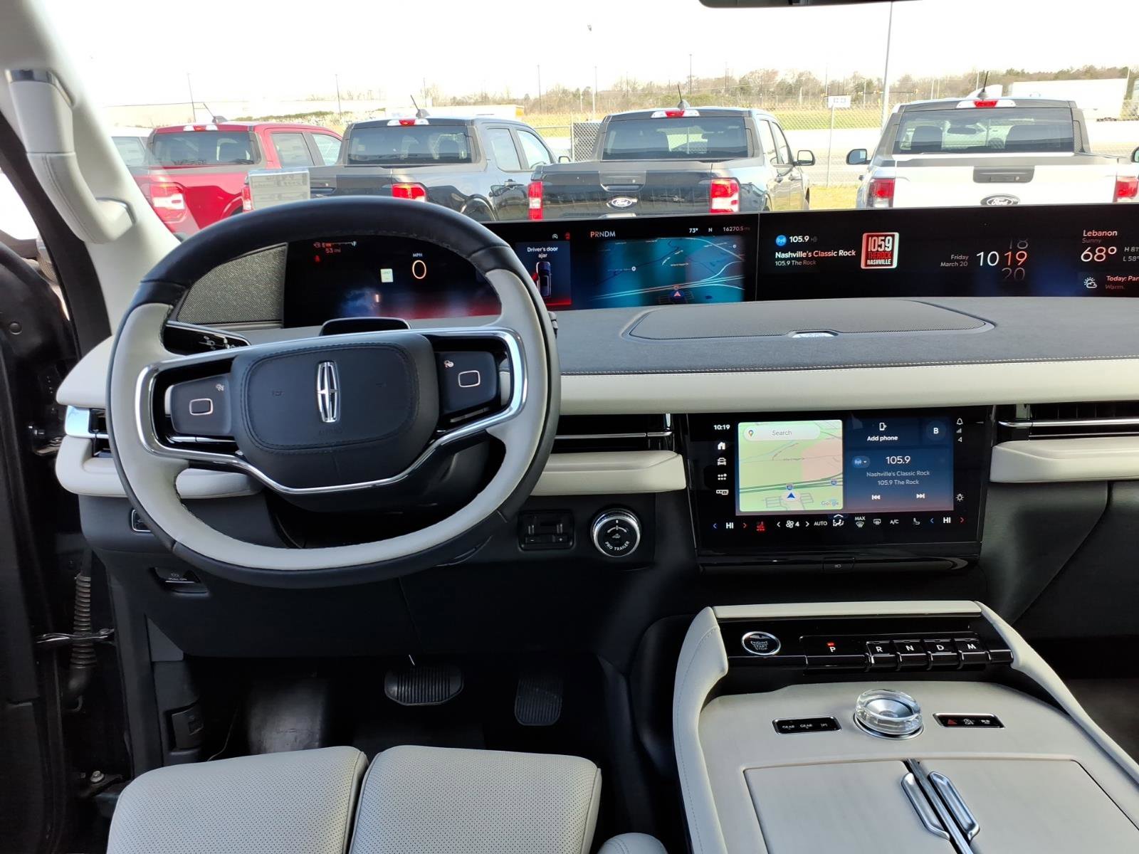 Used 2025 Lincoln Navigator Reserve image 15